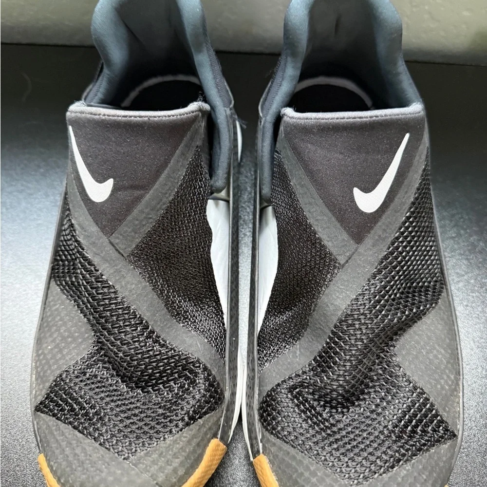 Nike Go FlyEase Black and White Mesh Gum Bottom Slip-Ons Women’s 7 ECU